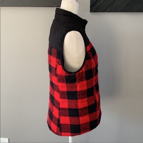 Ruff Hewn Buffalo Plaid Quilted Zip Up Vest Red & Black - Picture 4 of 8